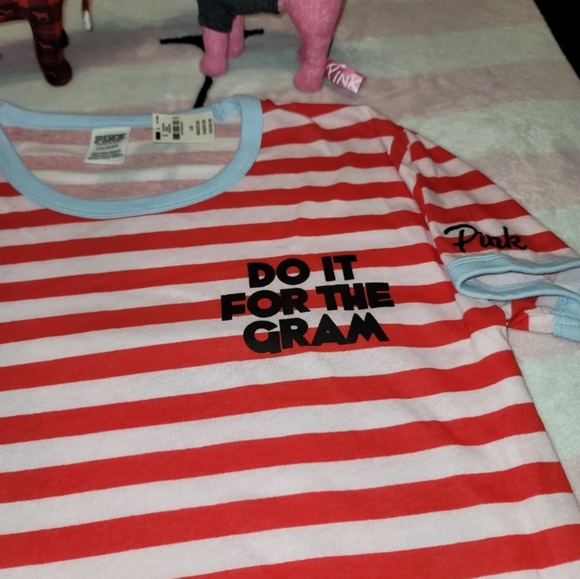 VS PINK "DO IT FOR THE GRAM" Tshirt Large NWT - Picture 5 of 9